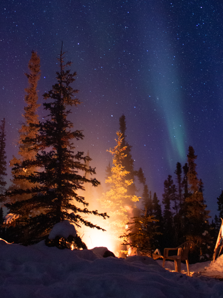 Winter camping on Banting Lake under the Northern Lights (March)